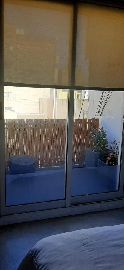Moderno Departamento Con Balcon En Recoleta Apartment